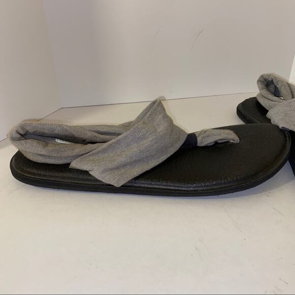 SANUK gray sling back sandals size 10 - Picture 2 of 5